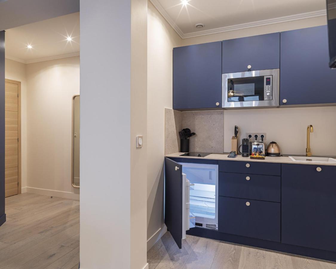 The Blue Suite On Champs Elysees Avenue باريس المظهر الخارجي الصورة