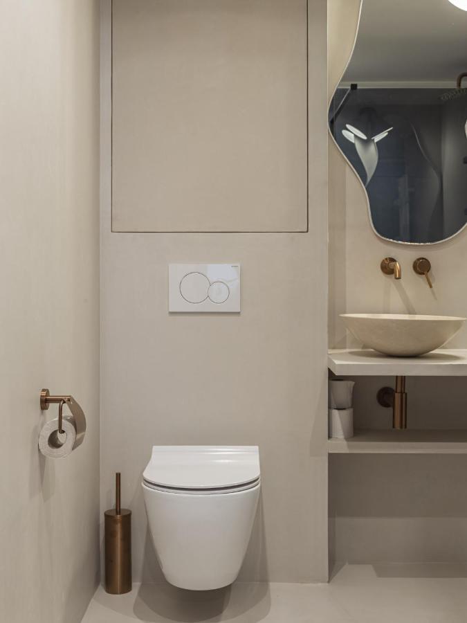 The Blue Suite On Champs Elysees Avenue باريس المظهر الخارجي الصورة