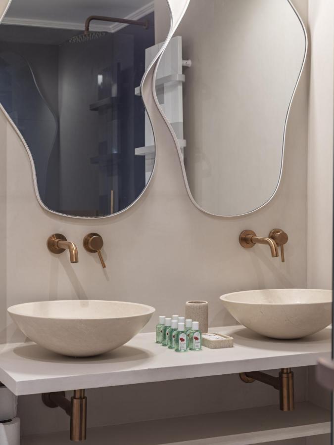 The Blue Suite On Champs Elysees Avenue باريس المظهر الخارجي الصورة