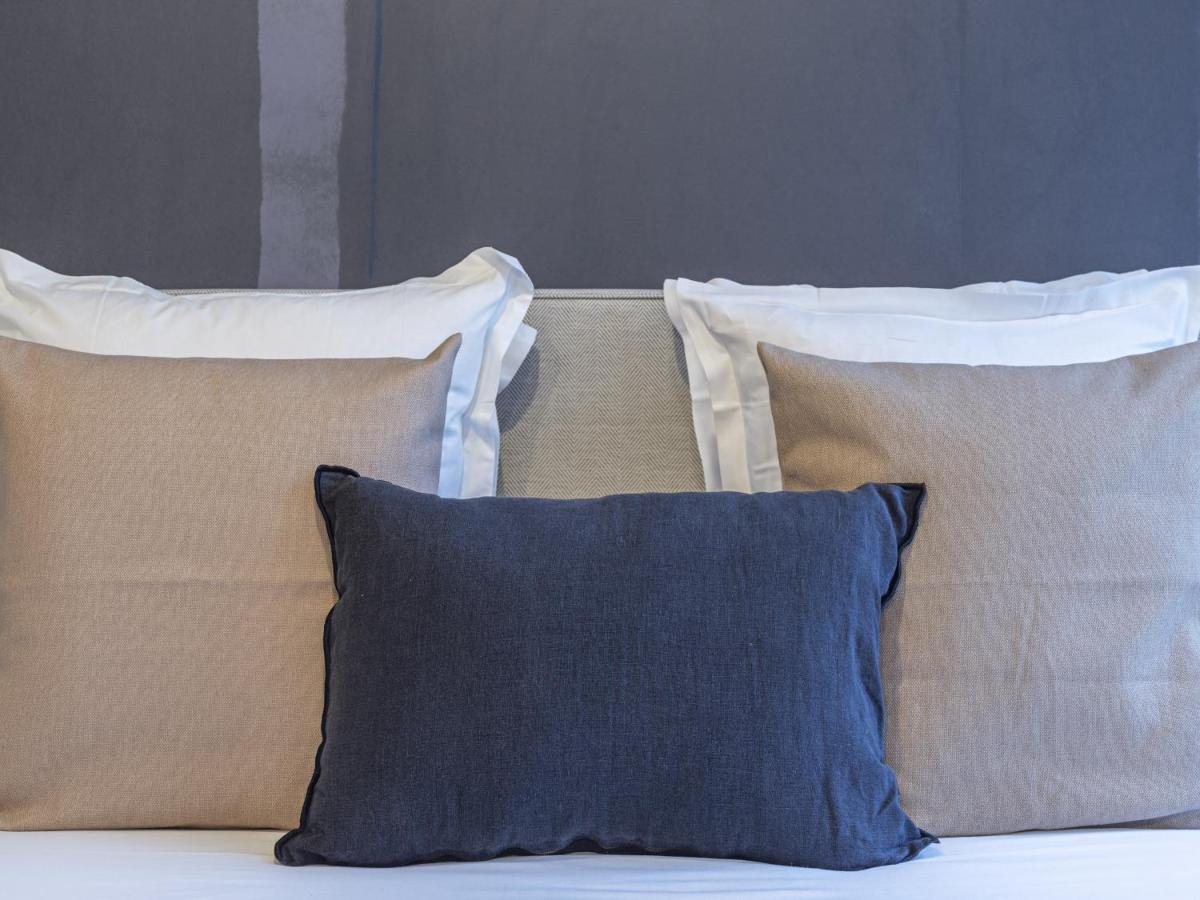 The Blue Suite On Champs Elysees Avenue باريس المظهر الخارجي الصورة