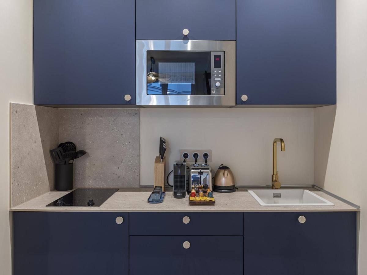 The Blue Suite On Champs Elysees Avenue باريس المظهر الخارجي الصورة