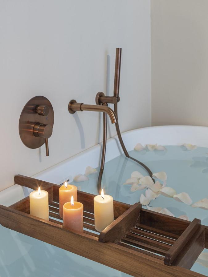 The Blue Suite On Champs Elysees Avenue باريس المظهر الخارجي الصورة
